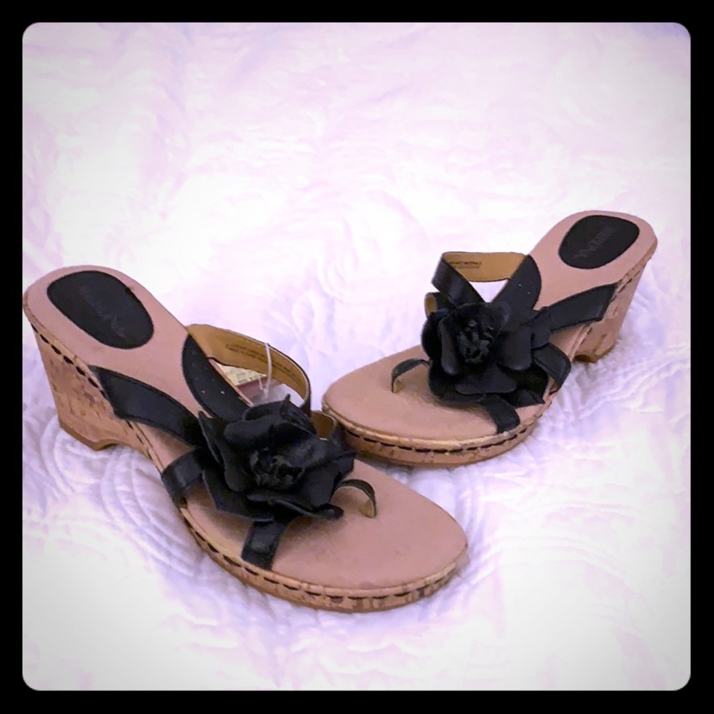 Merona Black Flower Wedges